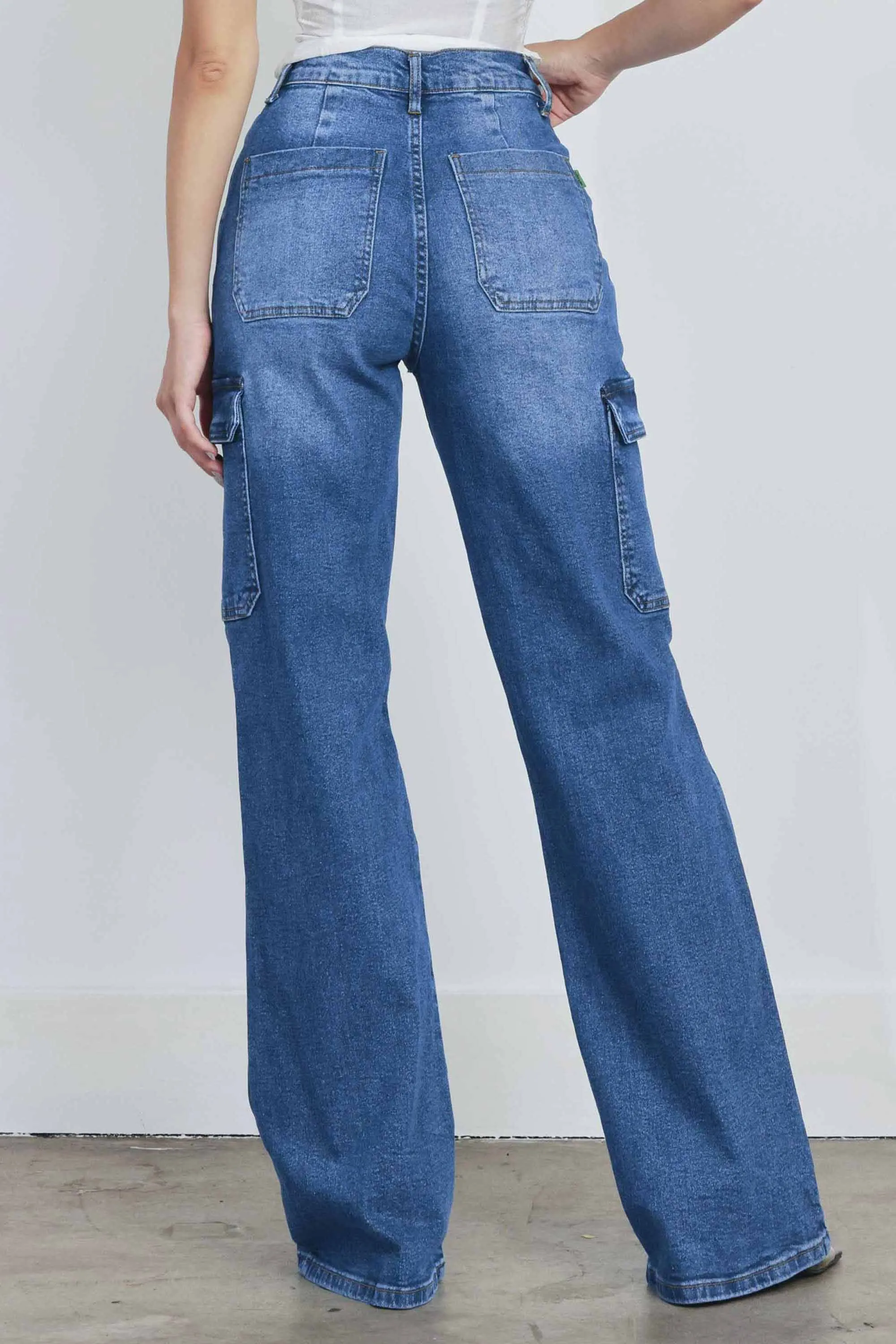 Big Pockets Wide Leg Cargo Jeans
