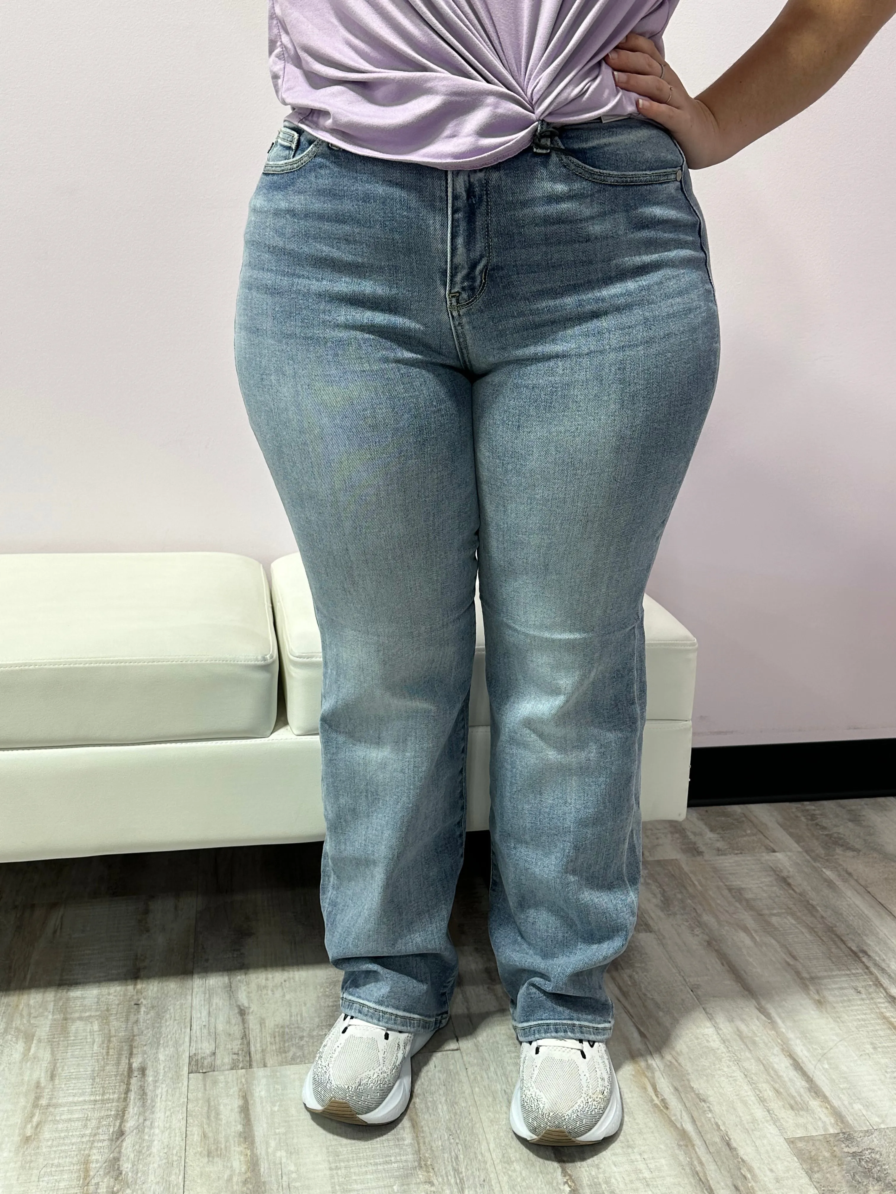 Judy Blue HW Light Wash Straight Leg