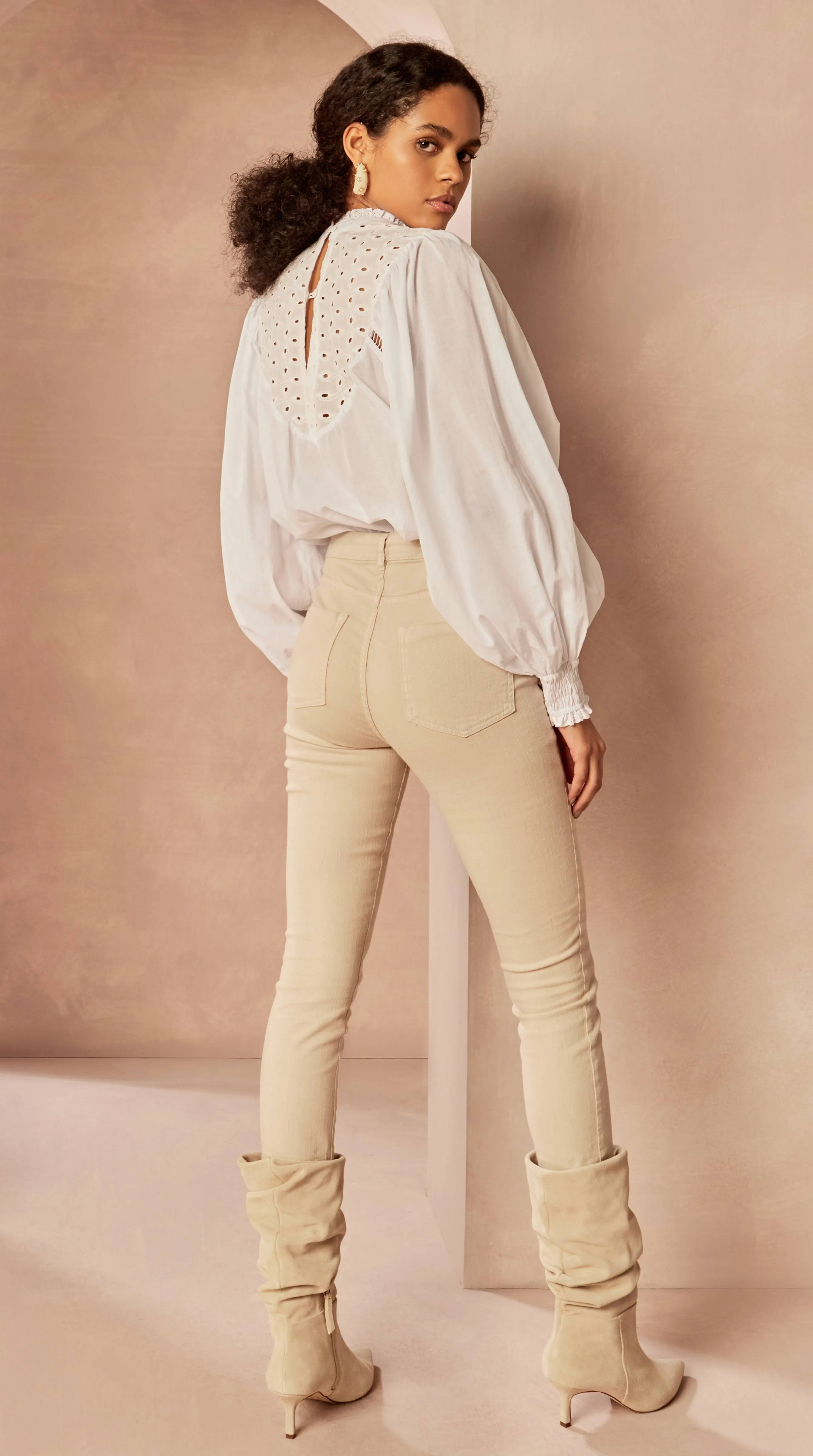 Vera Pant in Nude